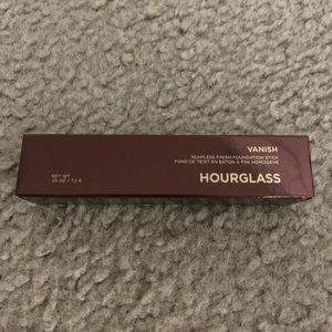 Hourglass Seamless Foundation Stick